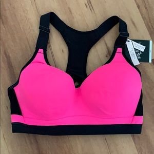 NWT Victoria’s Secret Incredible Sport Bra